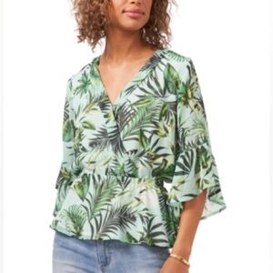 NWT Vince Camuto Womens Peplum Shirt Size XS Tropical V Neck Green